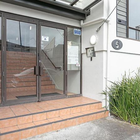 Roomy High-Ceiling Loft Apartment - Free Parking! Auckland Buitenkant foto
