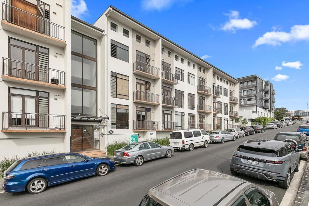 Roomy High-Ceiling Loft Apartment - Free Parking! Auckland Buitenkant foto